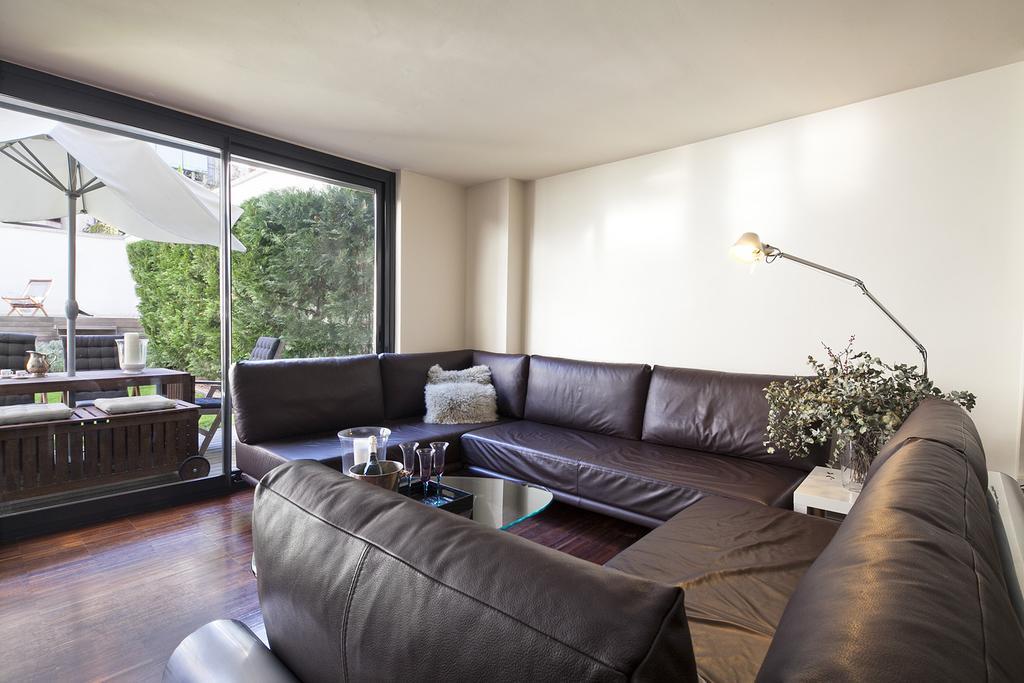 Apartment Barcelona Rentals - Private Pool And Garden Center Ngoại thất bức ảnh