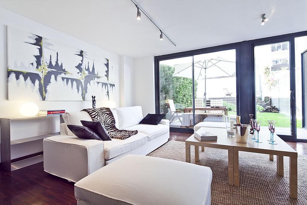 Apartment Barcelona Rentals - Private Pool And Garden Center Ngoại thất bức ảnh